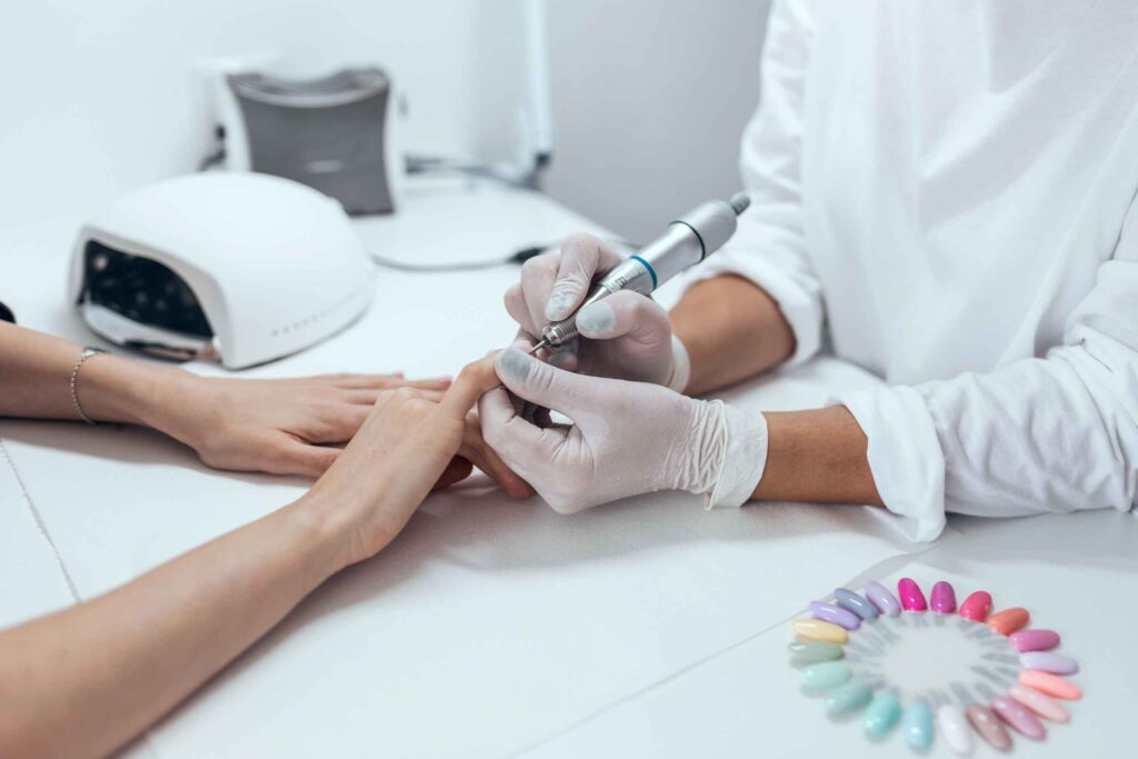 Esmalte semipermanente cuánto dura y cómo mantenerlo bonito