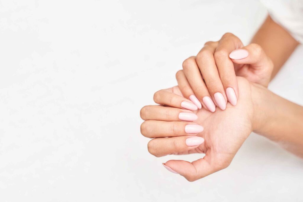 Esmalte semipermanente cuánto dura y cómo mantenerlo bonito
