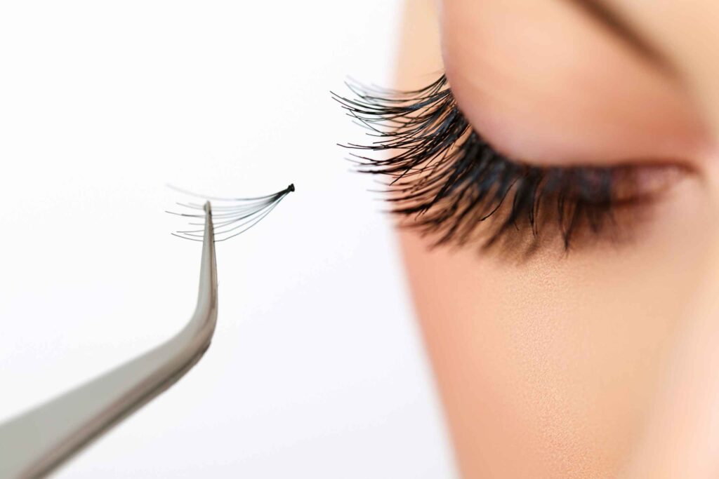 Extensiones de pestañas: cómo elegir un efecto que vaya contigo