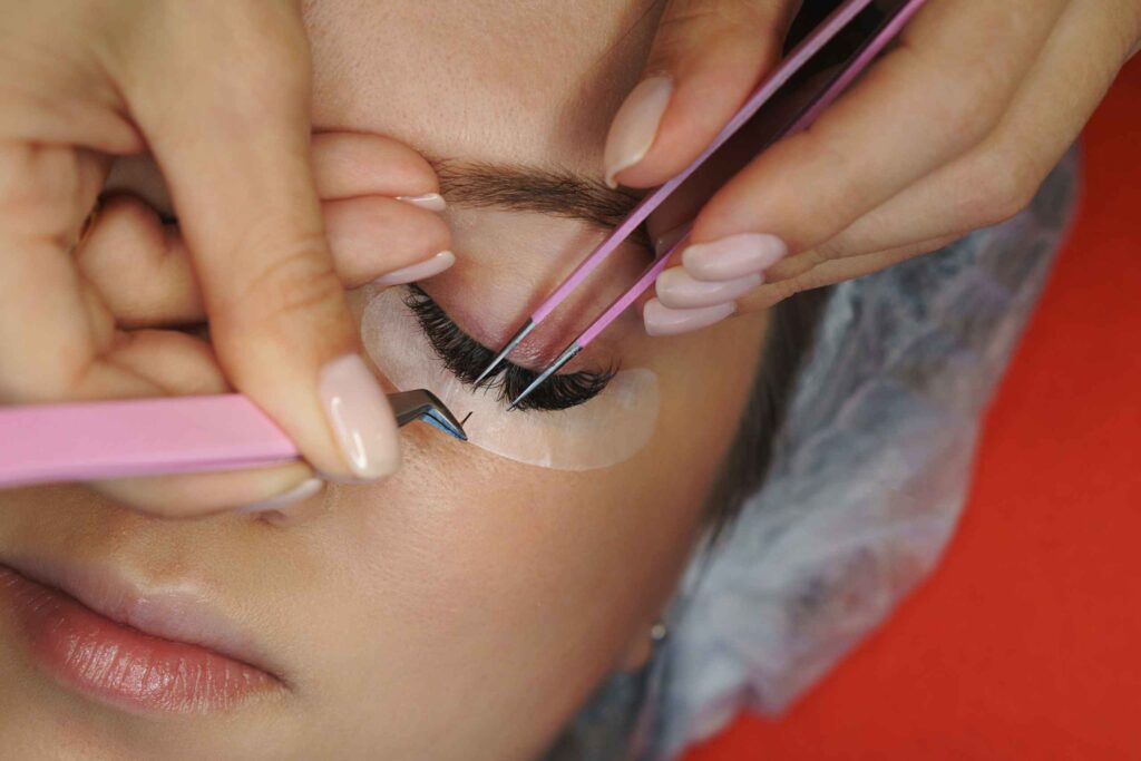 Extensiones de pestañas: cómo elegir un efecto que vaya contigo